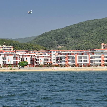 Privilege Beach Apartments Sveti Vlas Luaran gambar
