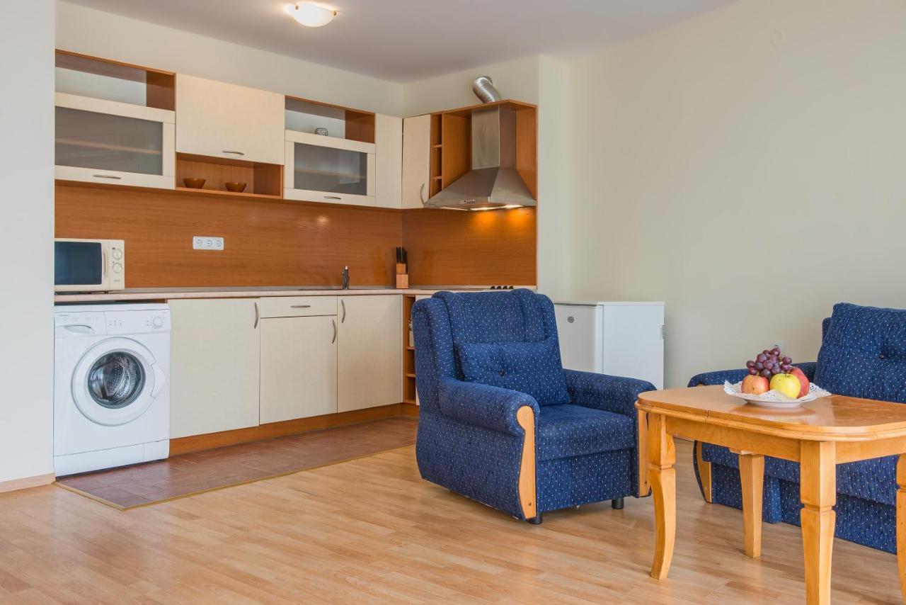 Privilege Beach Apartments Sveti Vlas Luaran gambar