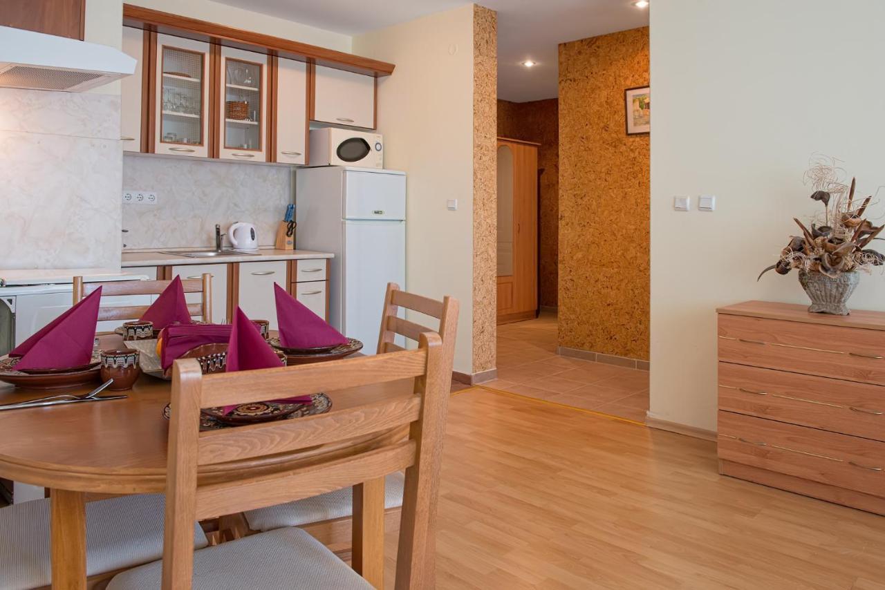 Privilege Beach Apartments Sveti Vlas Luaran gambar