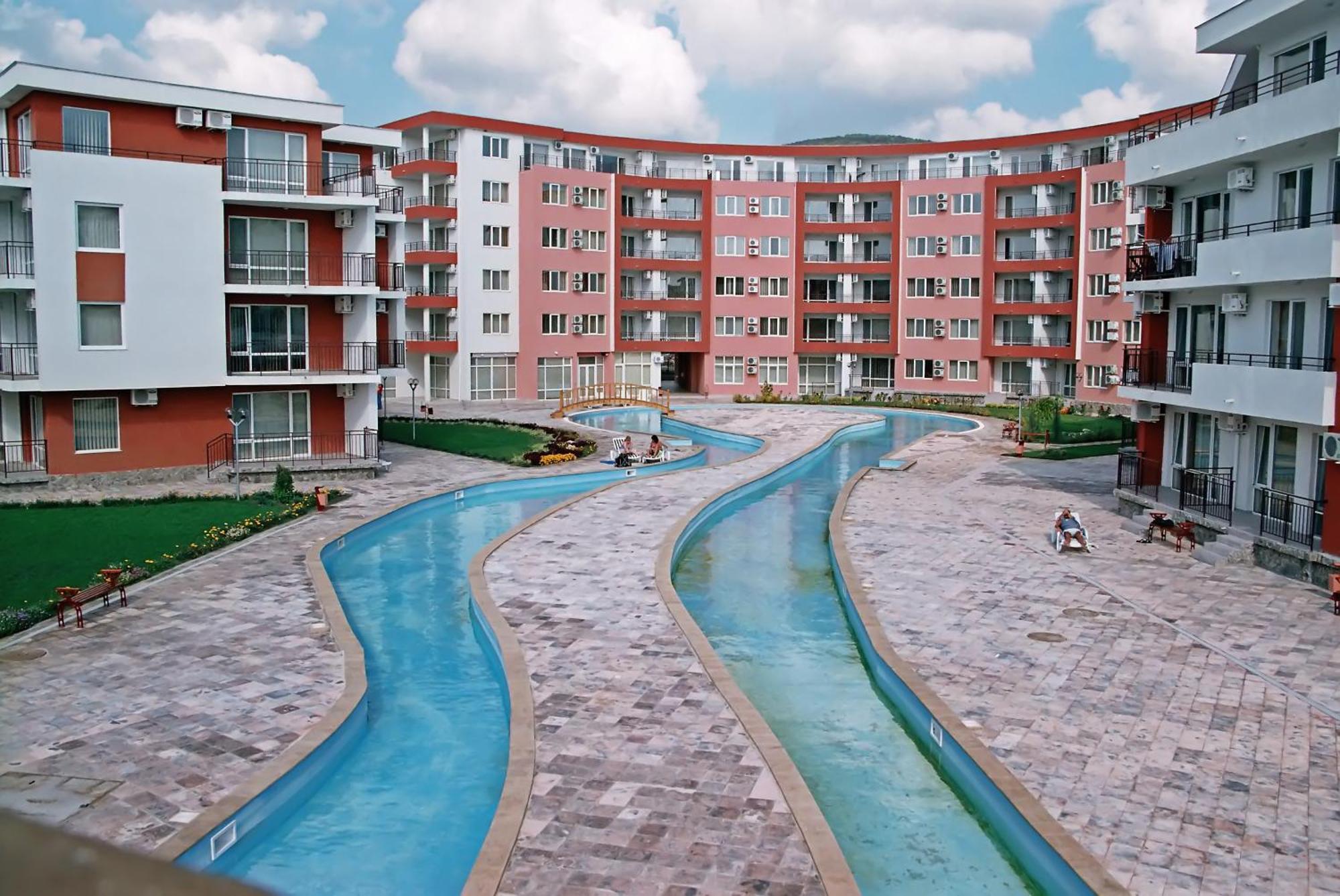 Privilege Beach Apartments Sveti Vlas Luaran gambar
