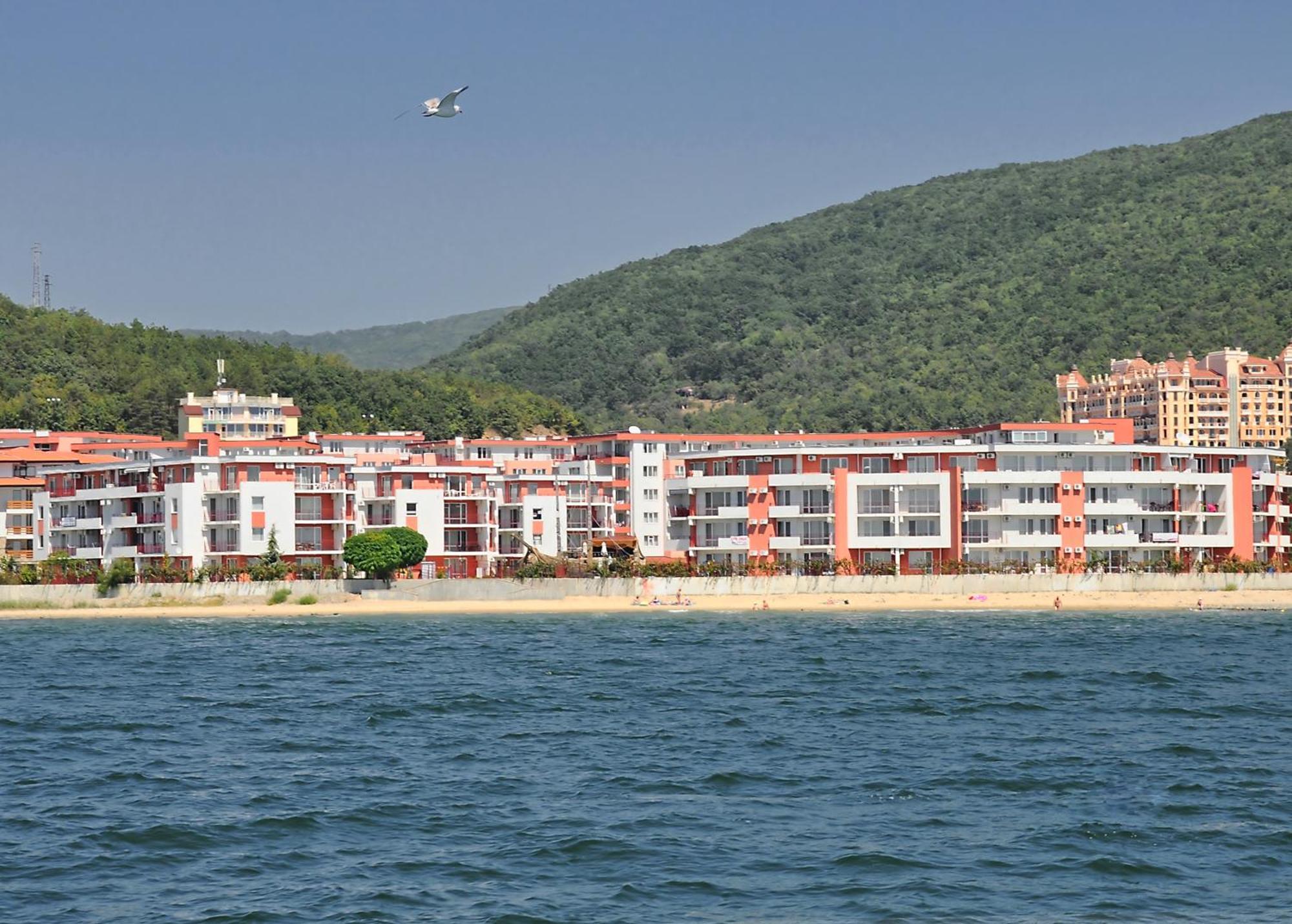 Privilege Beach Apartments Sveti Vlas Luaran gambar